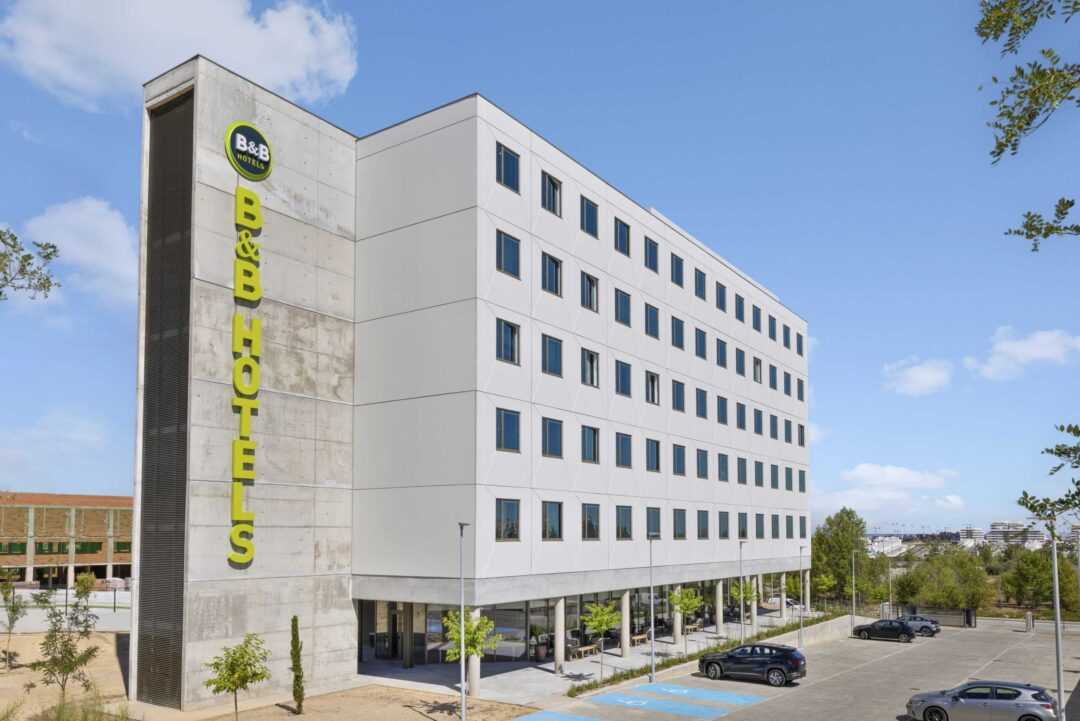 Grupo Casais inaugura B&B HOTEL Madrid Tres Cantos, Espanha 4 casais